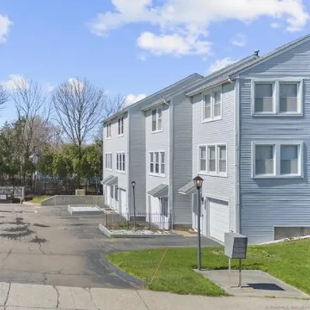 Image 3 - 306;312 Rosewood Avenue, New Haven, CT 06513, USA - Townhouse for sale