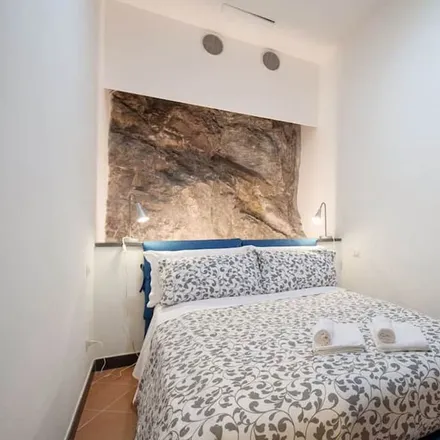 Image 4 - Vernazza, La Spezia, Italy - Apartment for rent