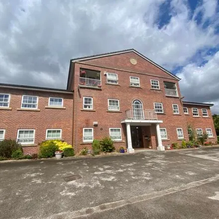 Buy this 2 bed apartment on Schools Hill in Cheadle, SK8 1JD