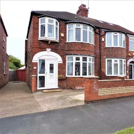 Buy this 3 bed duplex on Windsor Road in Hull, HU5 4HE