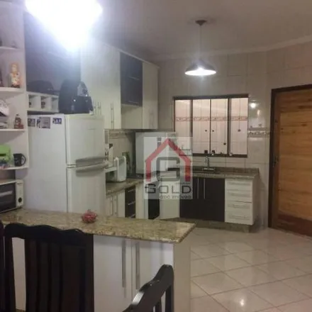 Buy this 3 bed house on Rua Cruz de Souza in Jardim Utinga, Santo André - SP