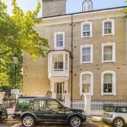 Rent this 3 bed apartment on 46 Tregunter Road in London, SW10 9LE