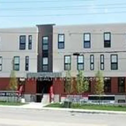 Image 2 - 148 Oshawa Boulevard North, Oshawa, ON L1H 5W2, Canada - Apartment for rent