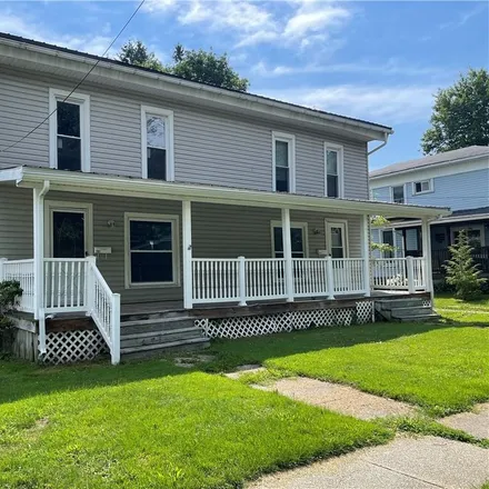 Image 2 - 200 Lawn Street, Geneva, Ashtabula County, OH 44041, USA - Duplex for sale