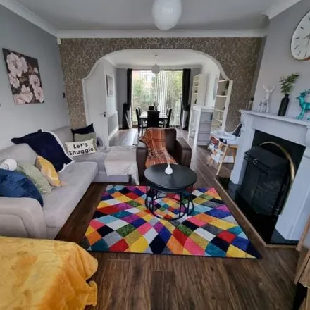 Rent this 4 bed apartment on Luke Road in Droylsden, M43 7FE