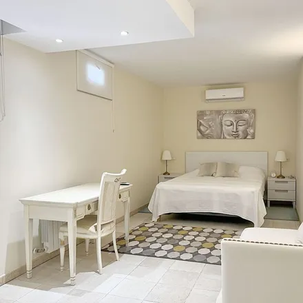 Rent this 7 bed apartment on Solo Qui in Calle de la Ribera, 29660 Marbella