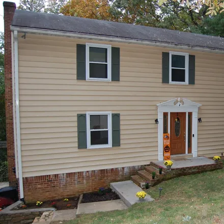Buy this 4 bed house on 2674 Summit Ridge Road Northeast in Roanoke County, VA 24012