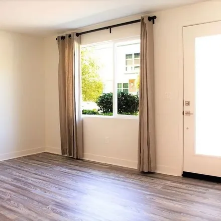 Rent this 3 bed townhouse on CP Ormiston in River Edge Road, Los Angeles