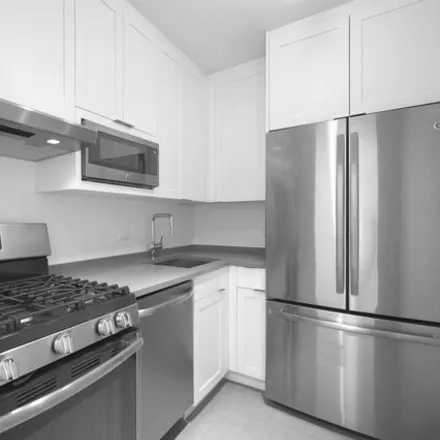 Image 4 - South Park Tower, 124 West 60th Street, New York, NY 10023, USA - House for rent