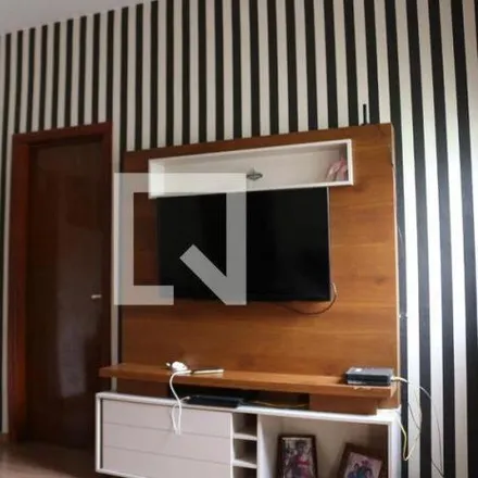 Rent this 3 bed house on Rua Ana Ribeiro in Eldorado, Contagem - MG