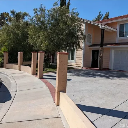 Rent this 3 bed apartment on 201 Katherine Court in Palmdale, CA 93550