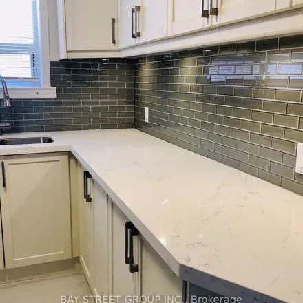 Image 7 - 295 Forest Hill Road, Old Toronto, ON M5N 1B4, Canada - Apartment for rent