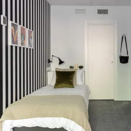 Rent this 2studio apartment on Passeig de les Facultats in 46022 Valencia, Spain