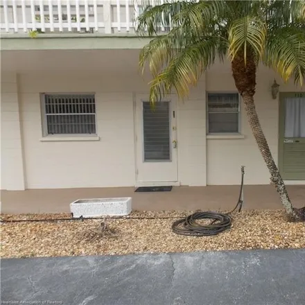 Buy this 2 bed condo on 1801 South Eucalyptus Street in Sebring, FL 33870