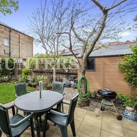 Image 2 - Ebbsfleet Road, London, NW2 3NB, United Kingdom - Apartment for sale