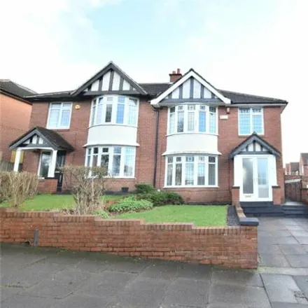 Rent this 3 bed duplex on Valley Drive in Gateshead, NE9 5DH