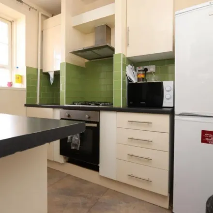 Rent this 4 bed apartment on 543 Liverpool Road in London, N7 8QD