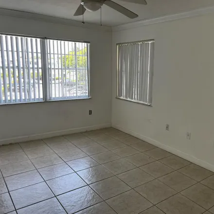 Image 2 - 10755 Southwest 108th Avenue, Kendall, FL 33176, USA - Room for rent