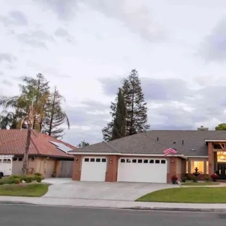 Buy this 4 bed house on 16097 Marty Avenue in Kern County, CA 93314