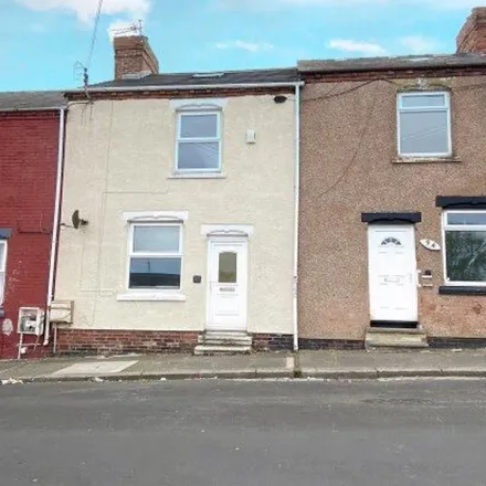 Image 3 - Fourth Street, Horden, SR8 4LQ, United Kingdom - Townhouse for rent