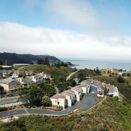 Buy this 2 bed townhouse on unnamed road in Pacifica, CA 94044
