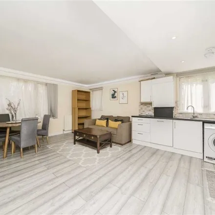 Rent this 2 bed apartment on Devonport in 23 Southwick Street, London