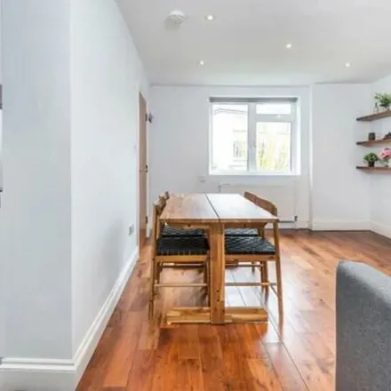 Image 5 - Willow Hall (1-12), Willow Road, London, NW3 1TP, United Kingdom - Apartment for rent