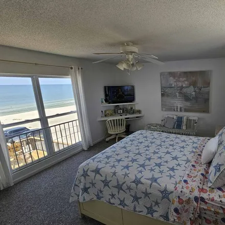 Rent this 3 bed house on Dauphin Island in AL, 36528