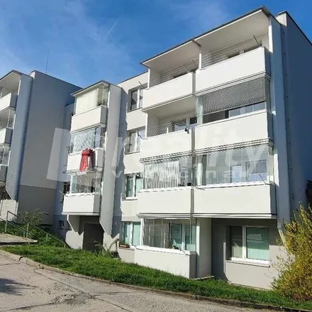 Image 2 - Kruhová fontána - zlatá, Karlovo nám., 674 01 Třebíč, Czechia - Apartment for rent