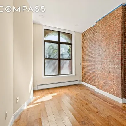 Image 4 - 125 Huron St Apt 1L, Brooklyn, New York, 11222 - House for rent