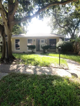 Rent this 3 bed house on 834 SW Blvd. N.