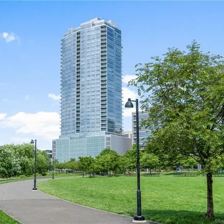 Buy this 1 bed condo on University of Connecticut Stamford Campus in 1 Washington Boulevard, Stamford