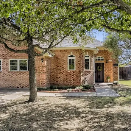 Buy this 3 bed house on 742 Grandview Avenue in Seagoville, TX 75159