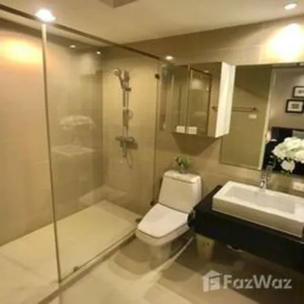 Rent this 3 bed apartment on Soi Rame IX Soi 7 in Huai Khwang District, 10310