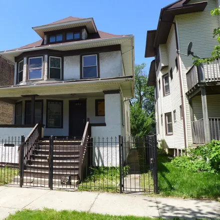 Buy this 6 bed duplex on 530 North Leclaire Avenue in Chicago, IL 60651