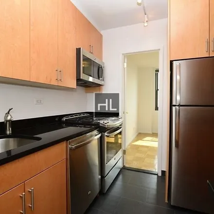 Image 2 - Japan Society, 333 East 47th Street, New York, NY 10017, USA - Apartment for rent