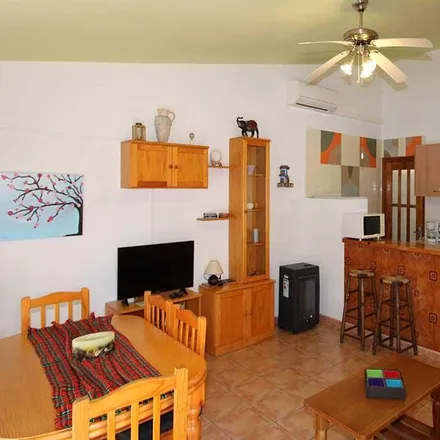 Rent this 2 bed house on 43580 Deltebre