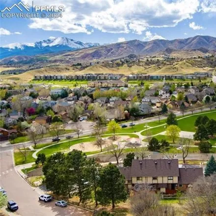 Image 2 - 5509 Tamworth Drive, Colorado Springs, CO 80919, USA - House for sale