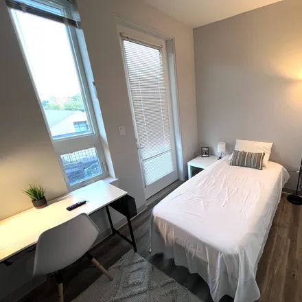 Rent this studio apartment on Mark Twain Tower in 106 West 11th Street, Downtown Kansas City
