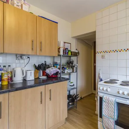 Rent this 3 bed townhouse on Kingsland Terrace in Y Graig, CF37 1RX