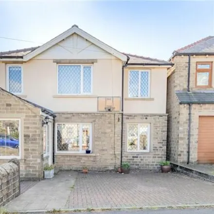 Buy this 5 bed house on 33 Longlands Road in Slaithwaite, HD7 5DN