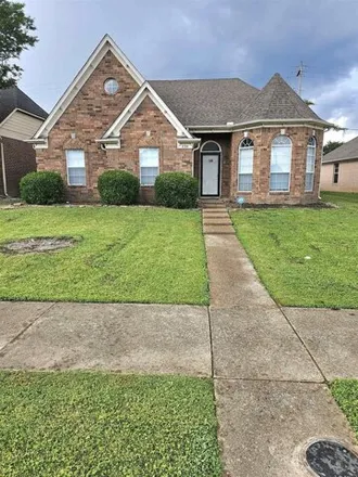 Buy this 3 bed house on 8780 Overcup Oaks Drive in Memphis, TN 38018