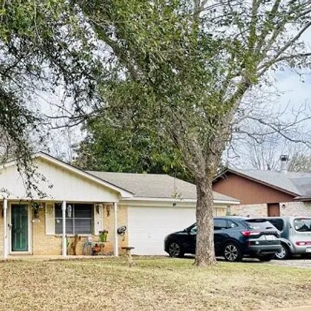 Buy this 3 bed house on 382 Chestnut Drive in Palestine, TX 75803