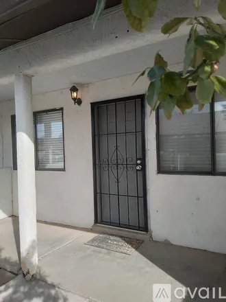 Image 1 - 625 Jackson Ave, Unit B - Apartment for rent
