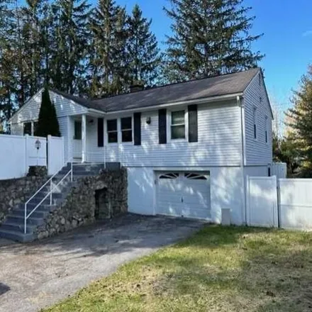 Rent this 3 bed house on 131 Spackenkill Road in Spackenkill, Poughkeepsie