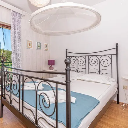 Rent this 3 bed house on 22205 Grad Šibenik