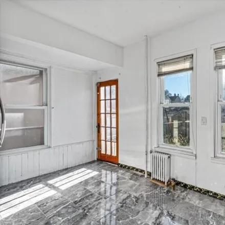 Image 9 - 104-56 91st Avenue, New York, NY 11418, USA - House for sale