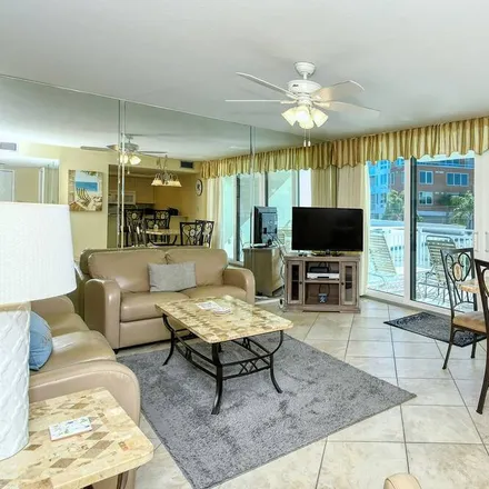 Rent this 2 bed condo on Sarasota