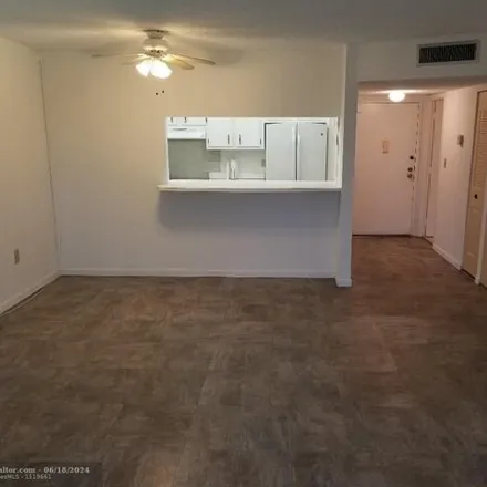 Buy this 1 bed condo on 4172 Inverrary Dr Apt 505 in Lauderhill, Florida