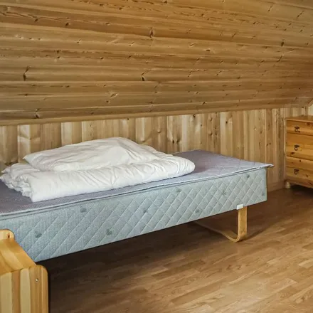 Rent this 3 bed house on Stokke in Spangereid kirke, Kyllinggata